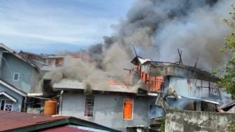 Balikpapan Barat Membara, 3 RT Terbakar, Puluhan Rumah Tak Terselamatkan