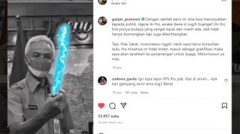 Ganjar Pranowo Dapat Keris Buto Ijo Luk 9, Warganet: Jangan Lupa Lapor KPK Loh Pak