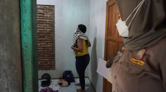 Terjaring Razia Prostitusi Online, Pasangan Muda-Mudi Diserahkan ke Dinsos Padang