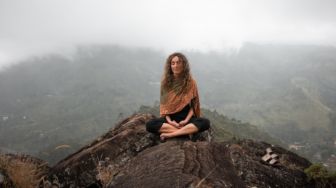 4 Manfaat Positif Meditasi: Tingkatkan Suasana Hati Hingga Kurangi Stres