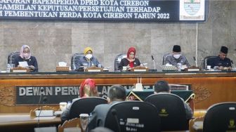 Gelar Rapat Paripurna, DPRD Kota Cirebon Tetapkan 20 Raperda