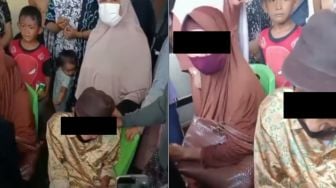 Viral Diduga Dibuang oleh Anak, Kedua Orang Tua Jadi Tontonan Warga