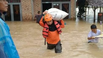 Lebih dari 1.000 Rumah Terendam Banjir dan Longsor di Pesisir Selatan
