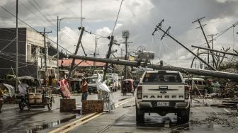 Filipina Porak-poranda Usai Diterjang Topan Rai