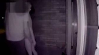 Viral, Perempuan Ini Pergoki Suaminya Selingkuh Lewat Kamera Pengawas Pintu