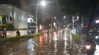 Banjir di Kemang Raya Jakarta Selatan, Lalin Tersendat
