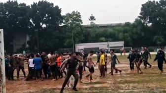 Final Sepak Bola Satpol PP vs Setwan DPRD Tangsel Ricuh