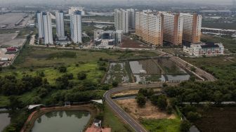 Foto udara Rumah Susun Nagrak di Cilincing, Jakarta, Senin (20/12/2021). [Suara.com/Angga Budhiyanto]