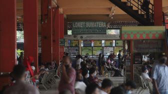 Jelang Nataru, Jumlah Penumpang di Terminal Kampung Rambutan Meningkat