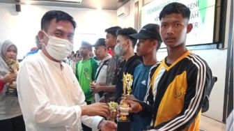 Santri Madrasah Aliyah Nurul Qarnain Raih 8 Juara Porseni Jember