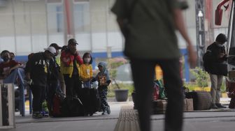 Asyik! Pemerintah Bakal Longgarkan Pembatasan Salat Tarawih Hingga Mudik