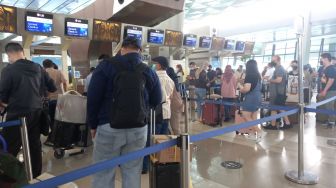 Arus Balik Padat, Penumpang Di Bandara Soekarno Hatta Hari Ini Membludak