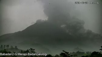 Gunung Merapi Luncurkan 37 Lava dalam 30 Jam Terakhir Jarak Terjauh 2 Kilometer