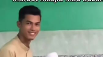 Viral Cowok Mirip Ronaldo Jadi Marbot Masjid, Warganet: Jadi Mantu Saja