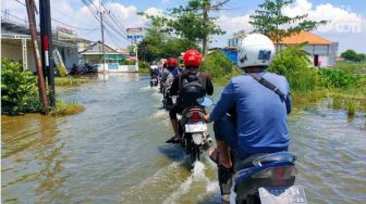Banjir Parah Masih Rendam Kecamatan Deket Lamongan Beberapa Hari Ini
