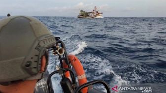 Kapal Ikan Berbendera Vietnam di Laut Natuna Utara Ditangkap, Bawa Lebih 2 Ton Ikan