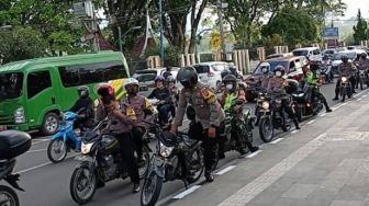 Amankan Natal, Polisi & Tentara di Bukittinggi Lakukan Patroli Skala Besar