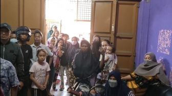 Emak-emak Geruduk Salon di Medan, Diduga Jadi Sarang....