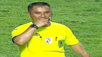 Dewa United vs Persis Solo Dipimpin Wasit Juhandri Setiana, Pernah 'Hadiahi' 2 Penalti