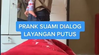 Istri Prank Suami Pakai Dialog Layangan Putus, Reaksi Suaminya Jadi Sorotan