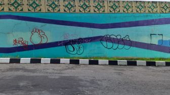 Gibran Ngamuk Lagi Gara-gara Flyover Manahan Jadi Sasaran Vandalisme