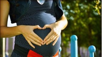 Tren Kehamilan: Mengatur Waktu Pembuahan Agar Calon Bayi Memiliki Zodiak yang Diinginkan