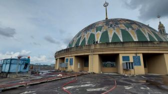 Kubah Islamic Center Samarinda Kotor dan Sempat Viral, Relawan Kalsel Datang Turun Tangan