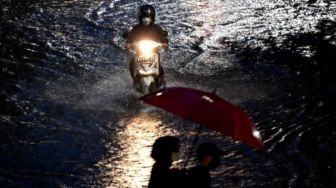 Kadis PU Sumsel Beri 6 Solusi Banjir Palembang, Warganet; Sumur Serapan Mirip Jakarta