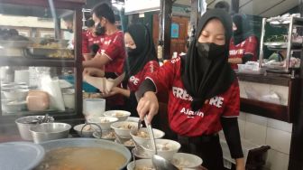 Unik! Persis Day, Karyawan Soto Gading Selalu Kenakan Jersey Persis Solo, Berharap Juara Liga 2