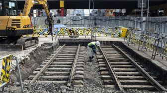 Penanganan Jalur Rel Kereta Trem di Proyek MRT Jakarta Fase 2A