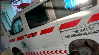 Viral Ambulans Dibuat 'Buntung' oleh Maling Saat Parkir di Puskesmas, Publik Heboh