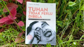 Pemikiran Gus Dur dalam Buku 'Tuhan Tidak Perlu Dibela'