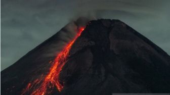Kubah Lava Barat Daya Gunung Merapi Tambah Tinggi 2 Meter