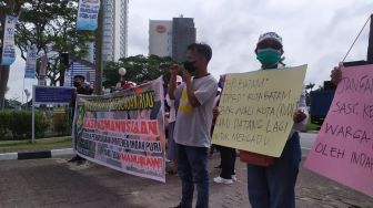 Penghuni Apartemen Indah Puri Berorasi di Kantor BP Batam, Minta Keadilan ke Rudi