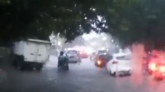 Beberapa Wilayah di Kota Semarang Banjir Usai Diguyur Hujan Deras, Ini Titiknya