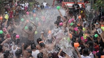 Siat Yeh Festival Air Suwat Dimaknai Sebagai Penyucian Dan Momentum Bangkitnya Bali