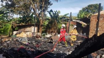 Si Jago Merah Mengamuk di Bontang Lestari, Rumah Kayu Milik Abdul Latif Habis Terbakar