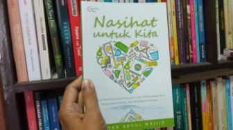 Ulasan Buku Nasihat untuk Kita: Setiap Orang Butuh Nasihat