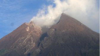 Masuk Gunung Api Teraktif Indonesia, Ini 5 Jalur Pendakian Gunung Merapi!