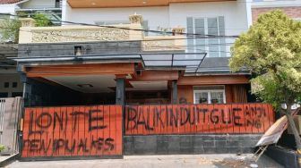Terkuak, Rumah Mewah di Pamulang yang Jadi Sasaran Vandalisme Milik Pelaku Penipuan Alkes