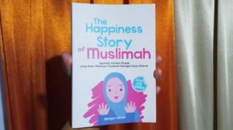 Mencari Sumber Kebahagiaan dalam Buku The Happiness Story of Muslimah