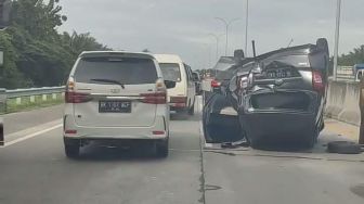 Innova Tabrak Bokong Sigra di Tol Medan-Binjai, 3 Orang Terluka