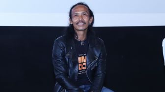 Aktor Yayan Ruhian saat jumpa pers Film 'Ben & Jody' di Kuningan, Jakarta Selatan, Rabu (5/1/2021). [Suara.com/Alfian Winanto]