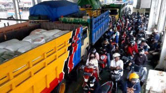 Ferry Penyeberangan Bardanadi Siantan Akan Tetap Beroperasi di Hari Lebaran, Cek Jadwalnya Disini