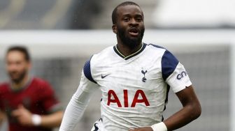 Manfaatkan Koneksi Lama, Mourinho Coba Boyong Tanguy Ndombele ke Roma