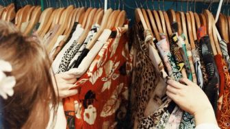 Simak Tips Thrifting agar Tak Kecewa, Tidak Semua Pakaian Bekas Jelek