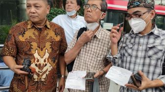 Ahok Dilaporkan Ke KPK, Buku Marwan Batubara Jadi Bukti Laporan