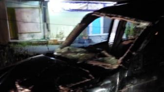 Toyota Rush Seruduk Hyundai Lalu Hantam Bengkel di Jalan Wonosari, Sopir Diduga Lengah