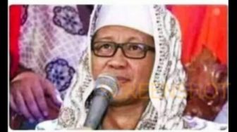 CEK FAKTA: Viral Rocky Gerung Sudah Jadi Imam Besar Kadrun Baru, Benarkah?