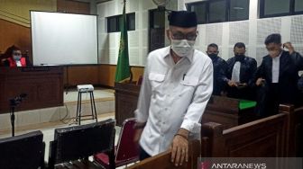 Korupsi Pengadaan Benih Jagung, Mantan Kepala Distanbun NTB Divonis 13 Tahun Penjara
